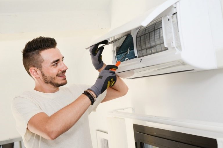 Reasons to Choose a Certified & Licensed Air Conditioning Service & Repair Specialist