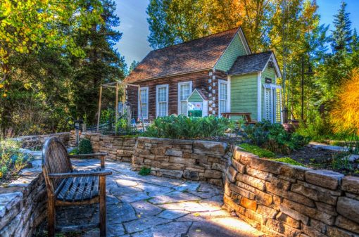 2018 Landscaping Trends from North Carolina Lifestyle Blogger Champagne Style Bare Budget