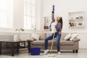 Spring Cleaning: The Lazy Girl’s Guide and Checklist