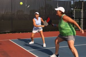 Playing Sports: 4 Reasons To Join a Pickleball League