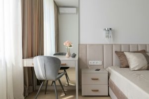 Money-Saving Expert Reveals 6 Clever Tricks To Score Cheap Hotel Rooms This Christmas