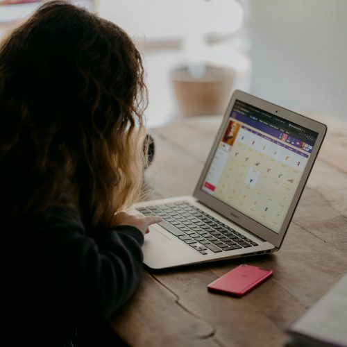 Kids’ Online Safety: How States Stack Up—and What Parents Can Do on a Budget